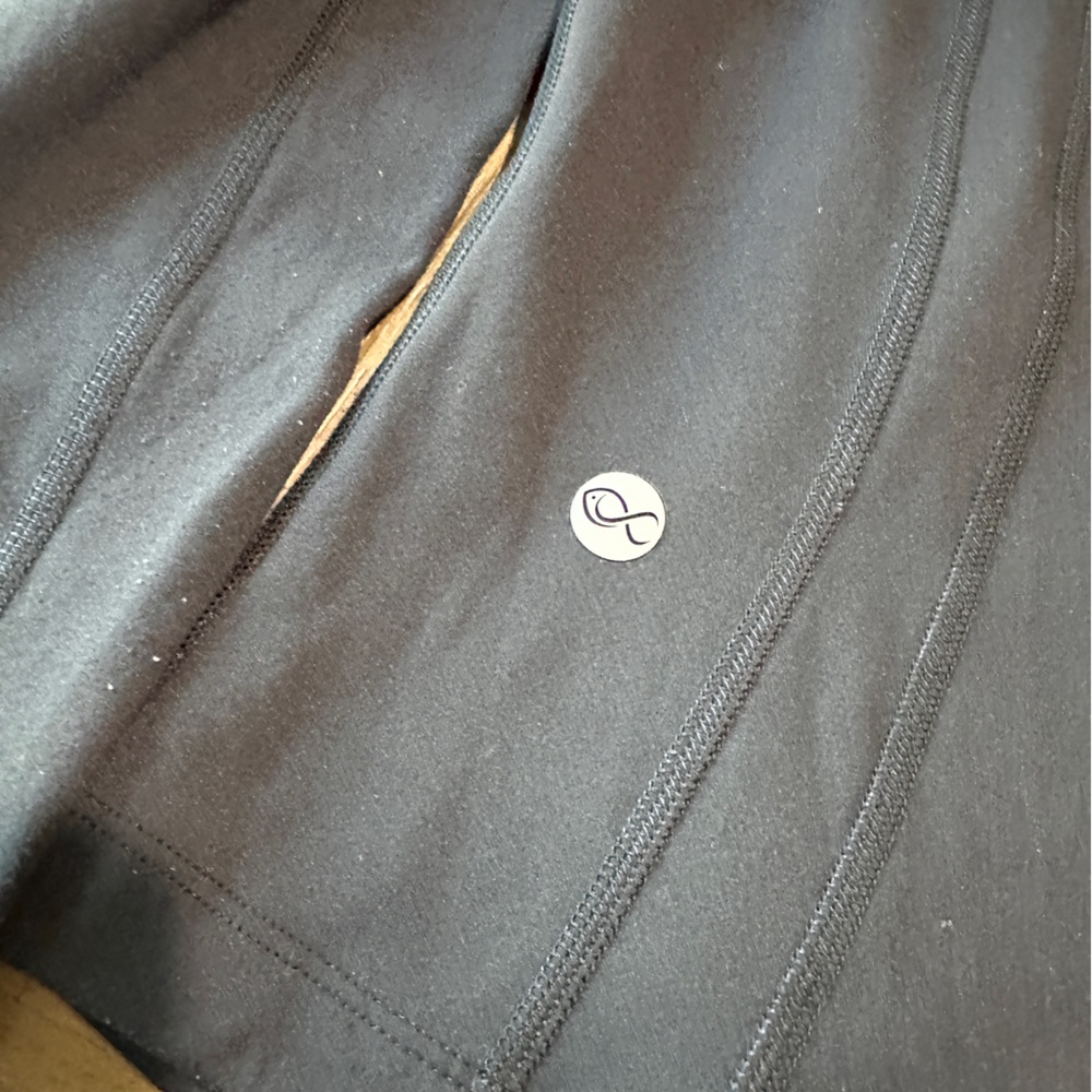 Southern Athletica Cropped Contour Jacket in Black Size 2 - Picture 11 of 13